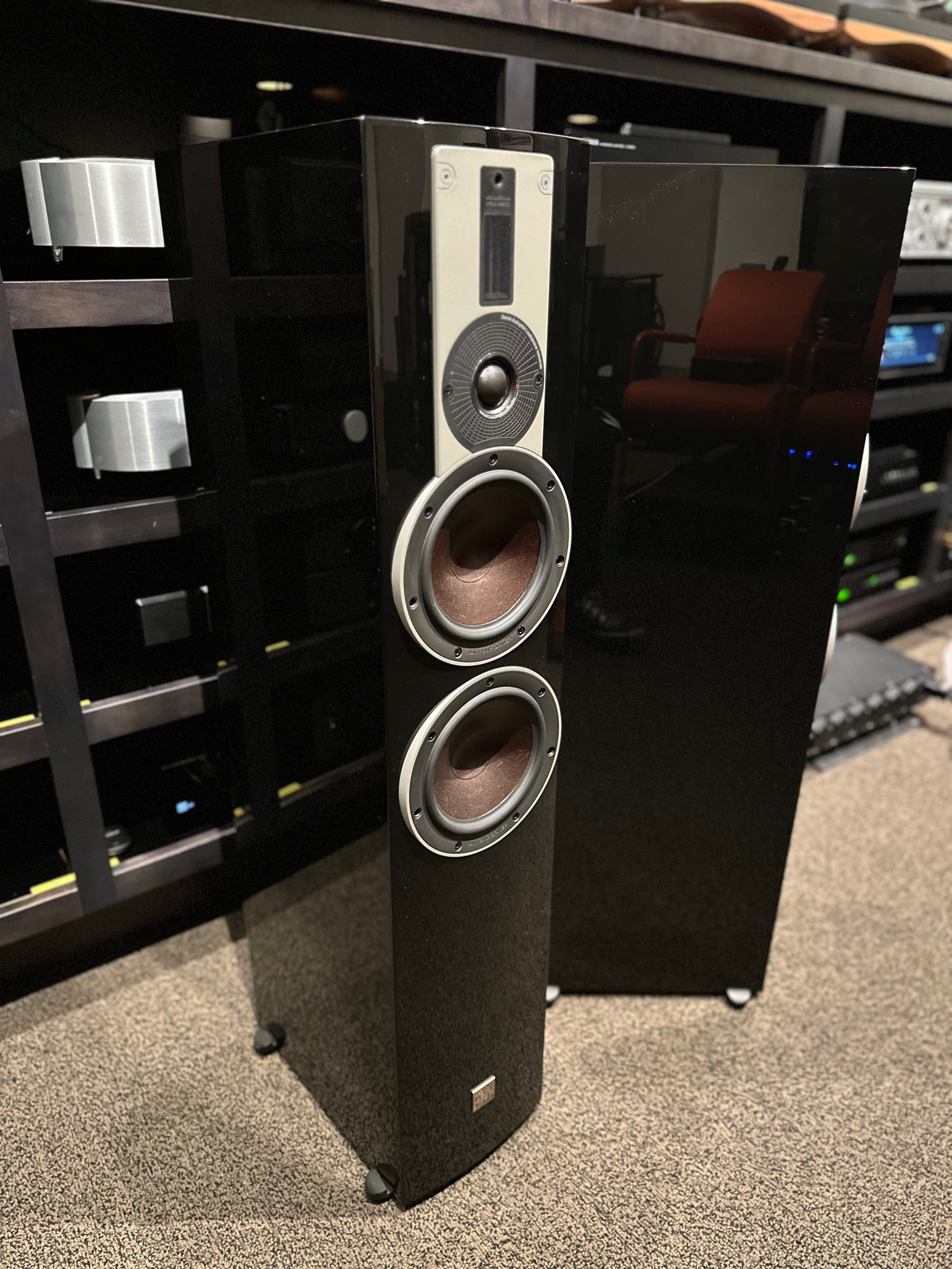 DALI Rubicon 6 Floorstanding Loudspeaker (EACH) (Floor Sample)