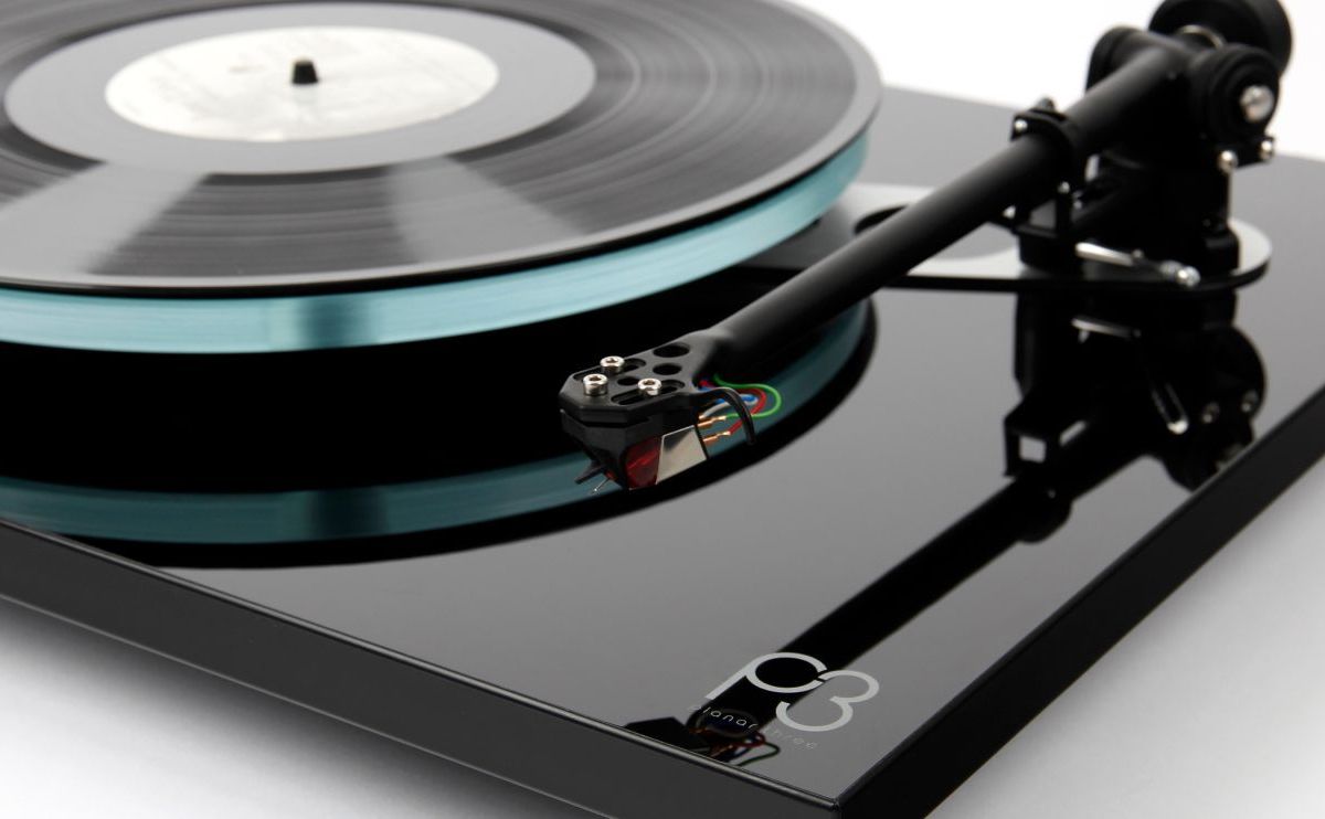 Rega Planar 3 Turntable with Nd3 or Nd5 Cartridge