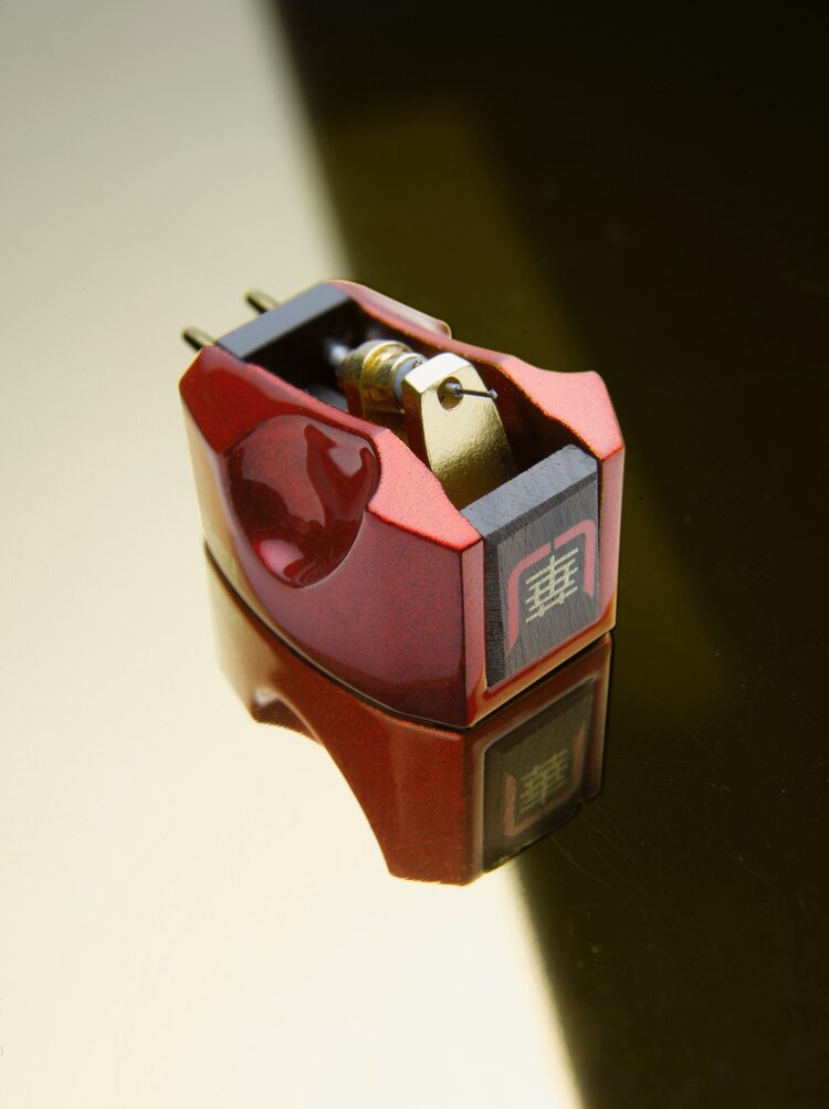 Hana Umami Red Moving Coil Cartridge