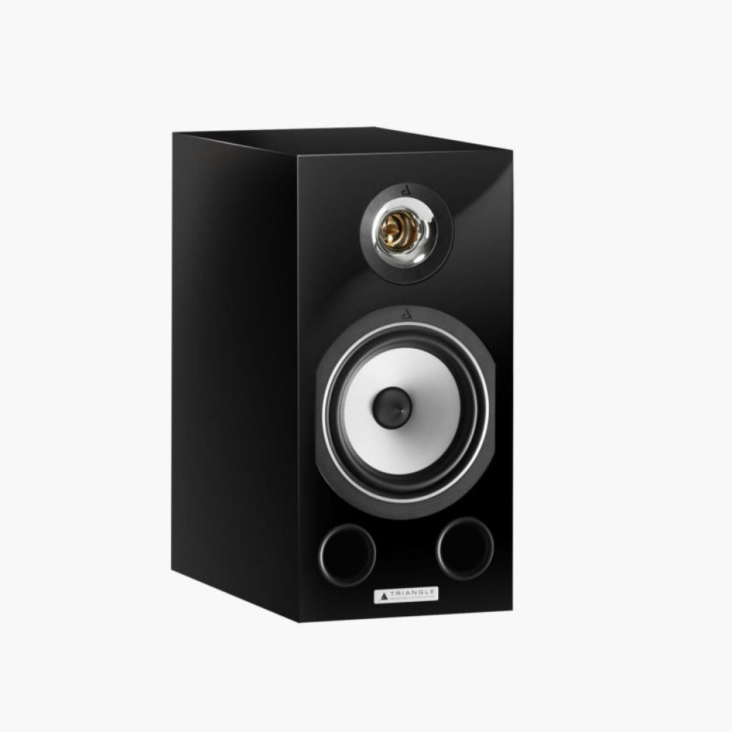 The Comète is one of the most famous and appreciated Triangle speakers in the Hi-Fi industry and the latest Ez Generation justifies this reputation. The Comète is renowned for its incredible performance throughout the lower frequencies.