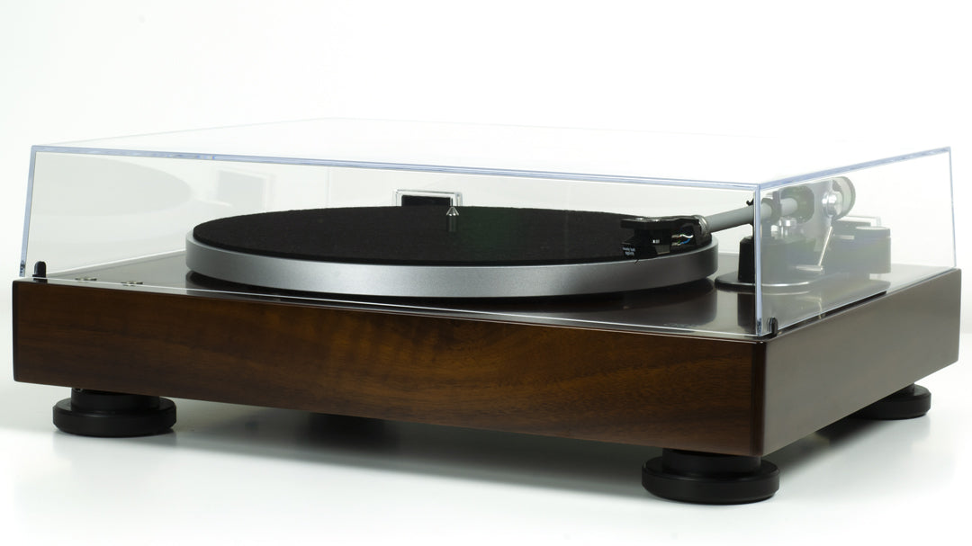 Music Hall Classic Turntable with Cartridge / Phono Preamplifier (available to demo)
