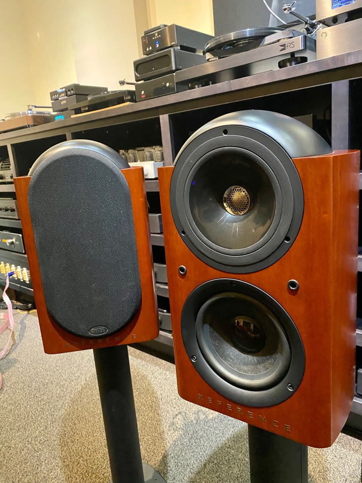 KEF Reference 201/2 Loudspeakers with stands (USED)